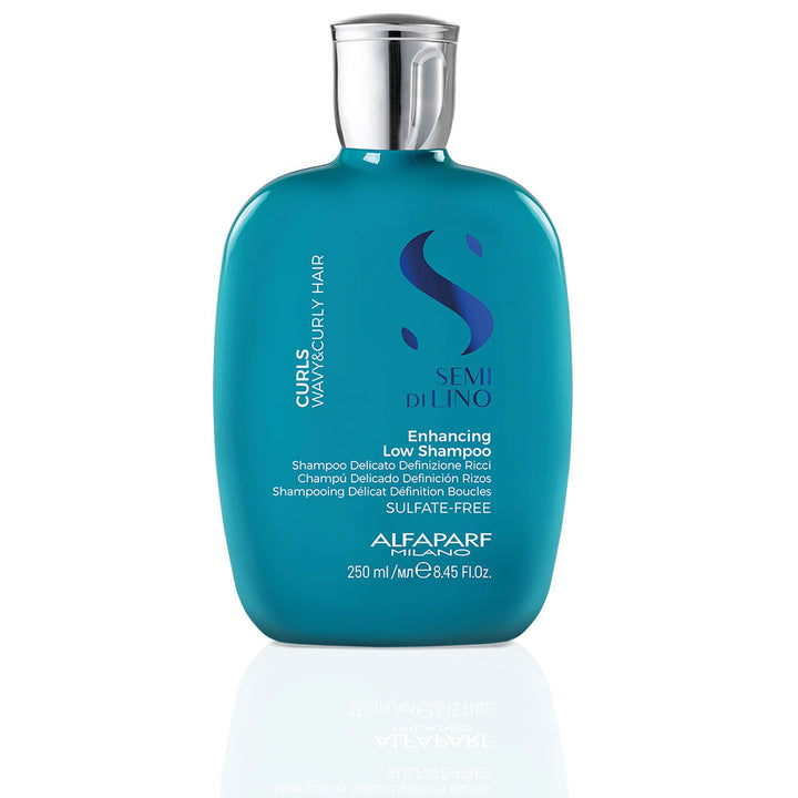 250 ml bottle of Hydrating Curl-Defining Shampoo for Women, creamy formula