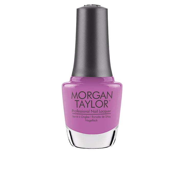 15 ml glass nail lacquer bottle with curved brush, creamy red shade