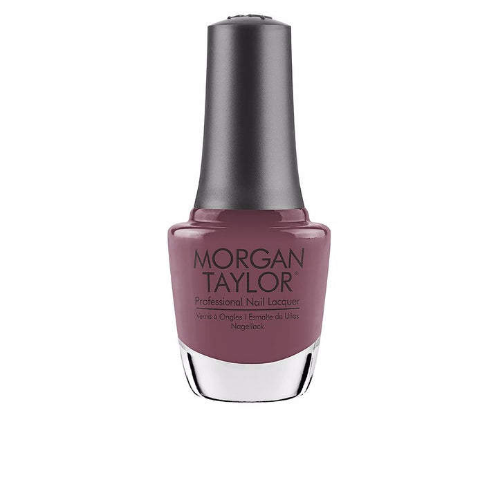 15 ml glass nail lacquer with curved brush, vibrant cream shade