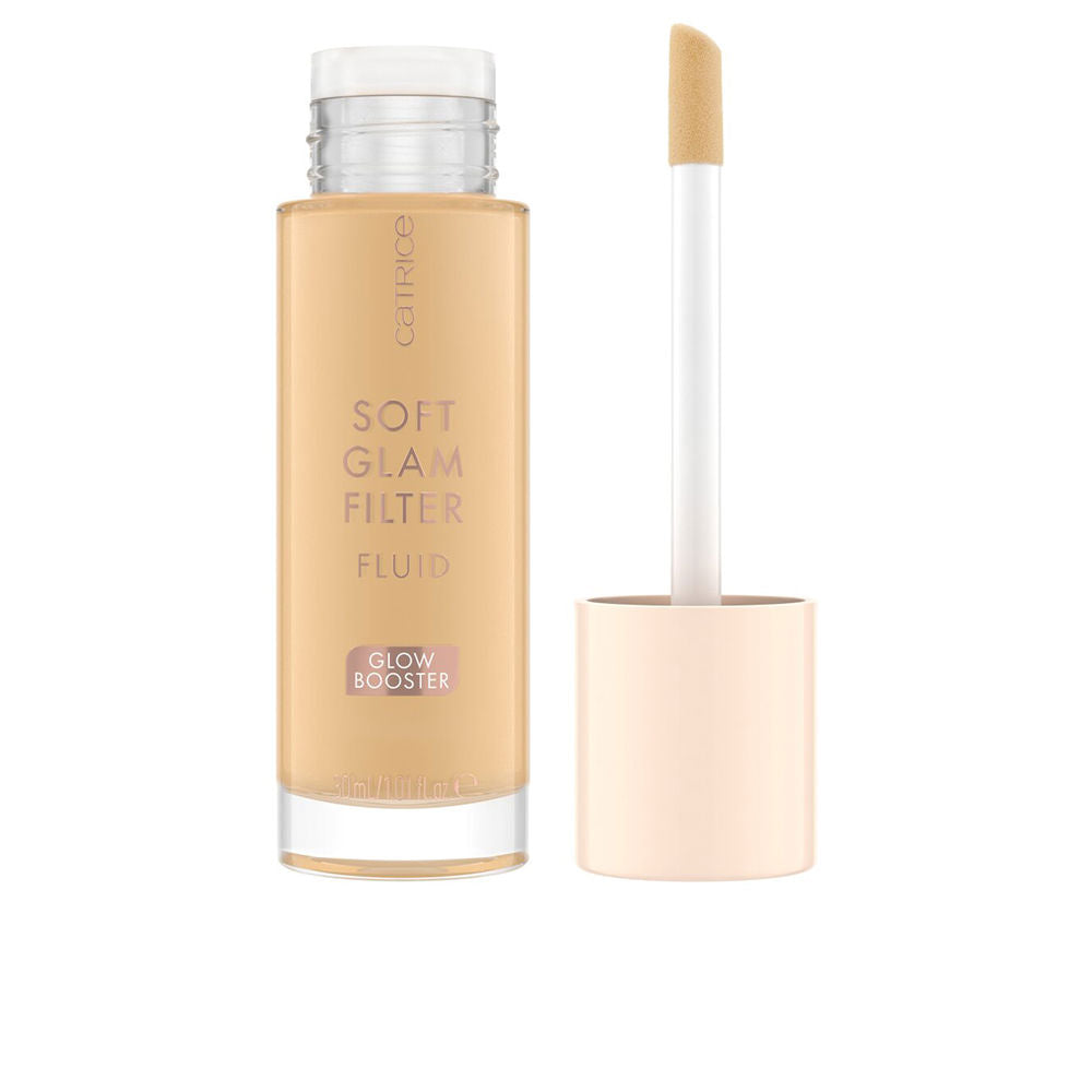 30 ml bottle of sheer illuminating fluid with subtle shimmer for Unisex use