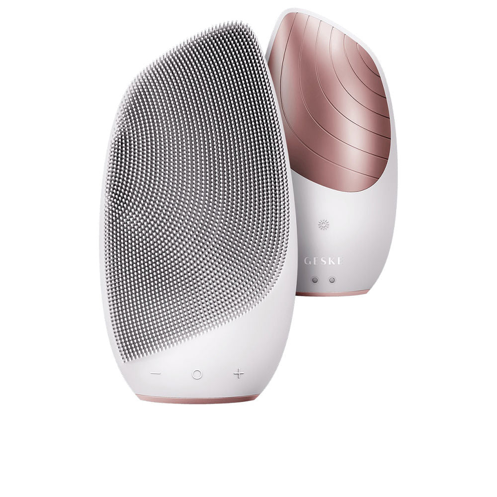White sonic thermo facial cleansing brush with app guidance, flexible head