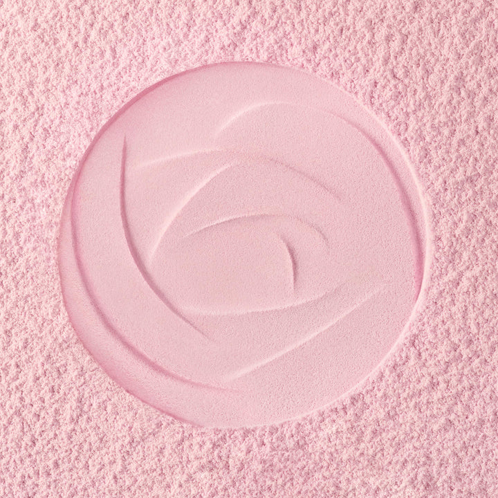 Lancôme Teint Idole Ultra Wear finely-milled mattifying setting powder in compact packaging