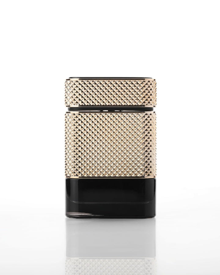 100 ml extrait bottle; bergamot, gardenia, amber scent profile for Women