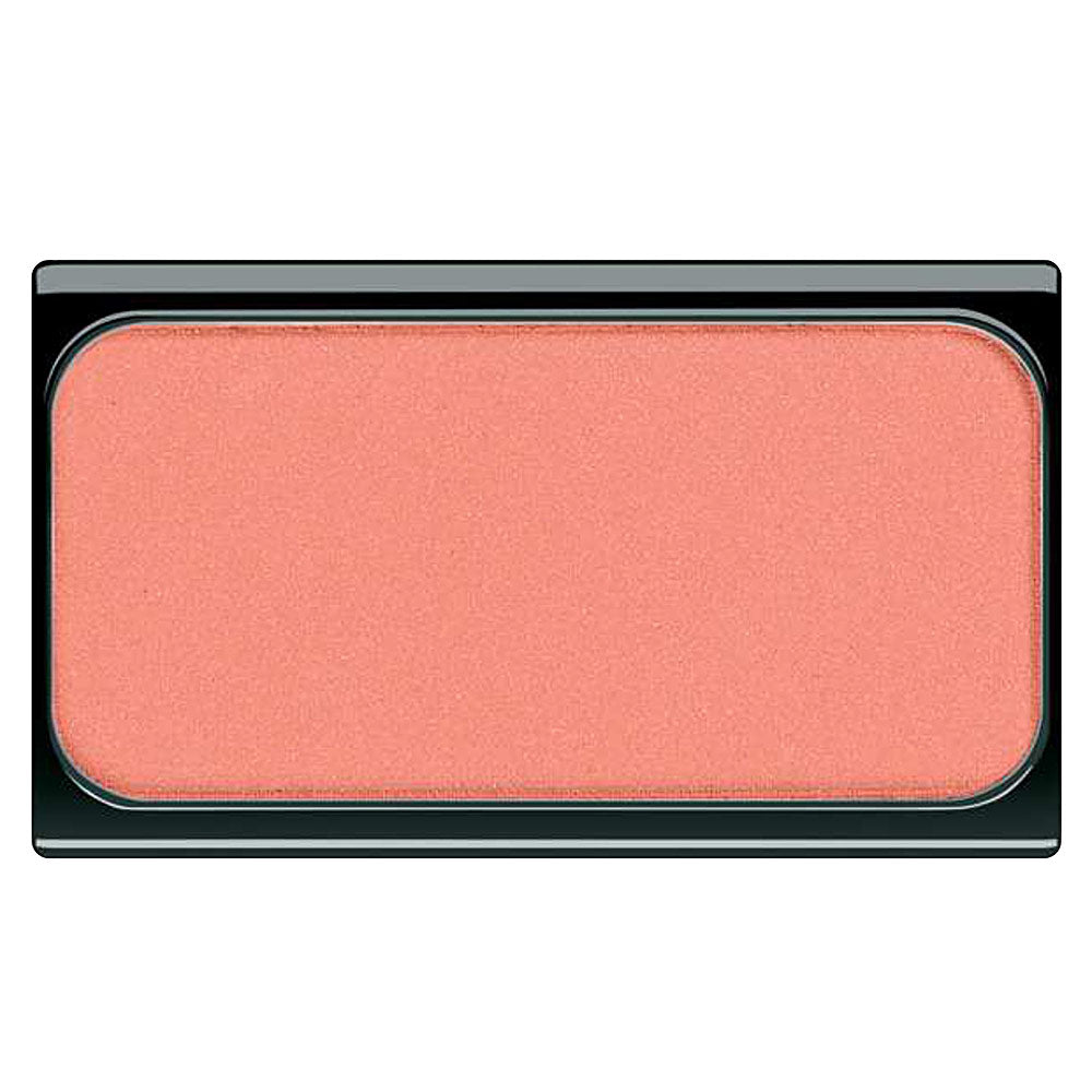Compact salmon powder blusher in magnetic pan, 5 g, satin finish
